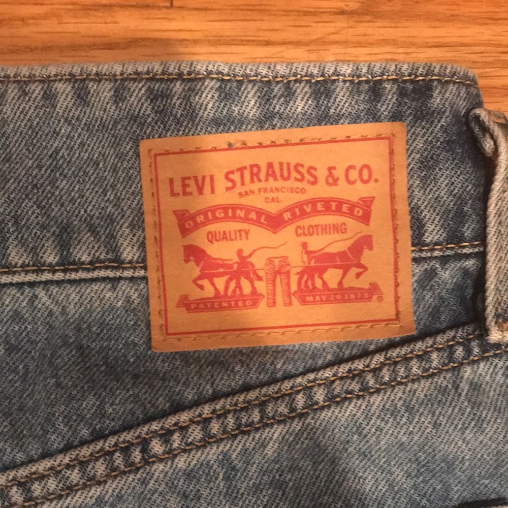 Levis Denim Skirt - Picture 5 of 7